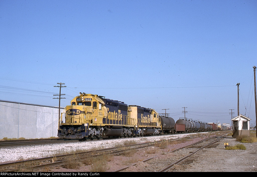 ATSF 5122 at Riverbank